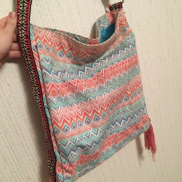 SOLD // Boho Shoulder Bag - Picture 5 of 8